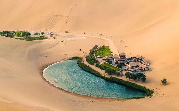 沿着高速看中国！这9条路上的风景一定要去看看！