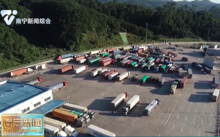 【沿着高速看中国】“沿着高速看中国”采访团走进广西