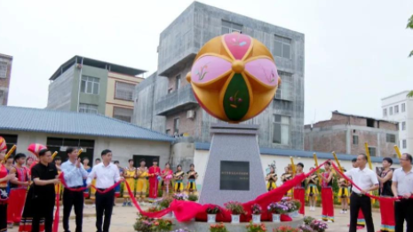  沿着高速看中国|学党史唱山歌颂党恩促团结——桂平市石龙民族中学开展多样活动欢庆壮族“三月三”