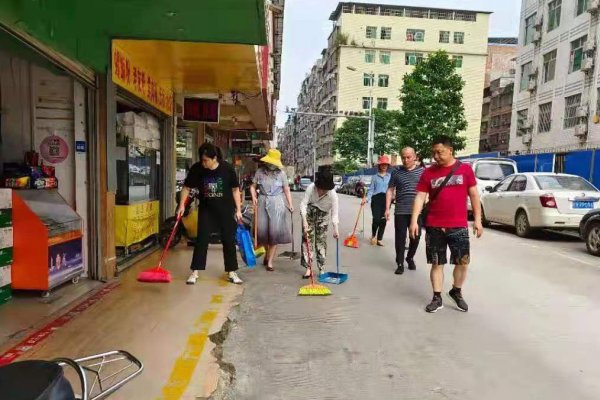 幸福路“雙創(chuàng)”的志愿者——干凈整潔的守護(hù)者