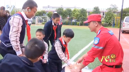 【公益进行时】国田志愿服务队：用爱心传递公益正能量