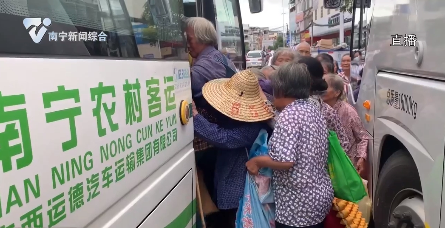 兴宁区五塘镇农村客运班次少 群众出行不便