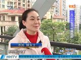 南宁过街天桥视而不见 横穿马路危险多